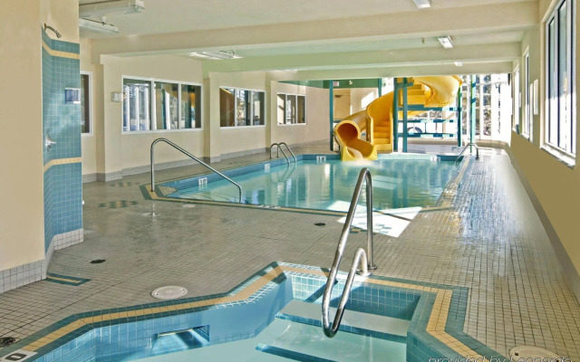 Comfort Inn & Suites University