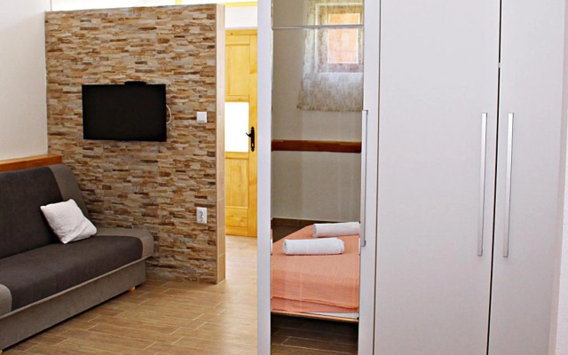 Studio Apartman Zara