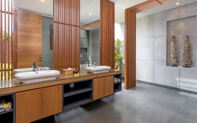 Villa Castil di Udara by Villa Finder
