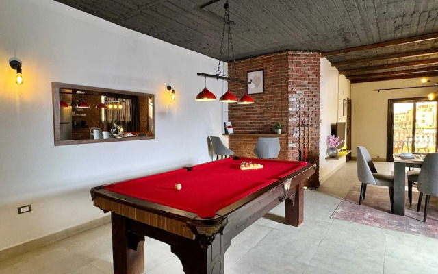 The Built-up 2 BDR Condo 15 min to CAI Airpt