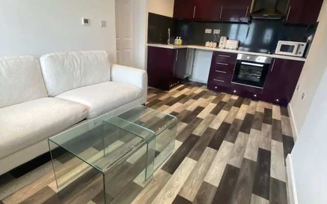 Stunning Truro 1-bed - Sleeps 2 & Parking