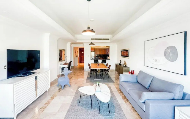 1BR North Residence with Beach Access