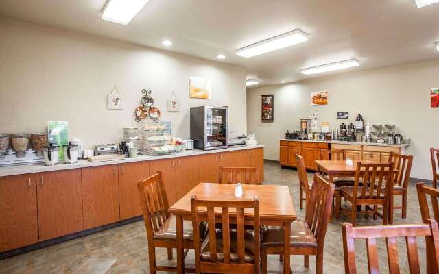 Quality Inn & Suites Federal Way - Seattle