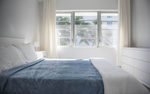 SoBe 12th and Ocean Suites