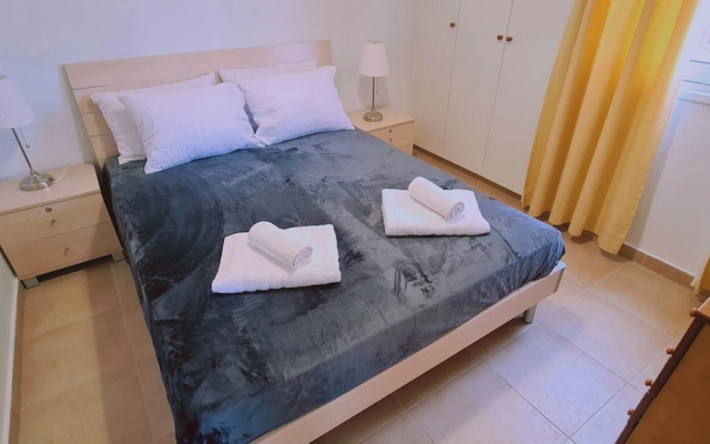 35 LCA - Camelia Apartment
