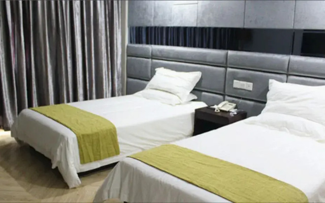 Durian Candy Hotel (Zhuji Diankou Town Passenger Station)