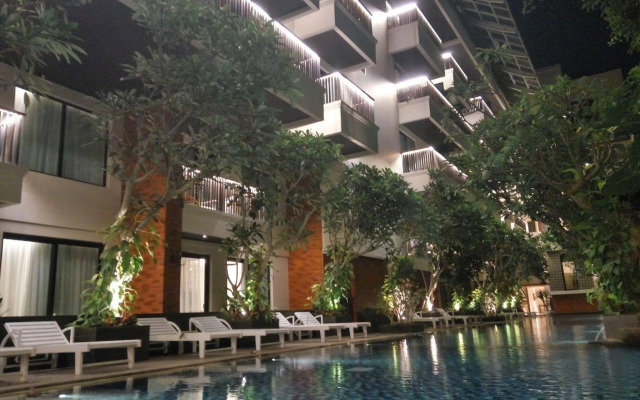 Jambuluwuk Oceano Seminyak Hotel