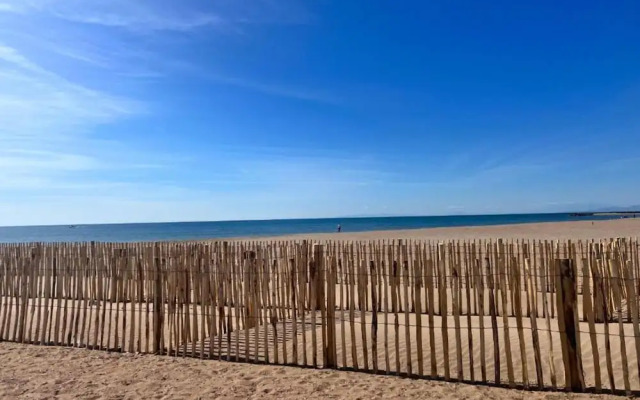 Peaceful Villa in Serignan