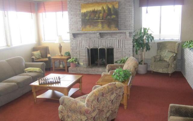 Super 8 Henrietta/Rochester Area