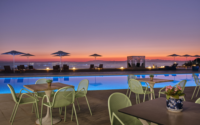 Cavo Orient Beach Hotel