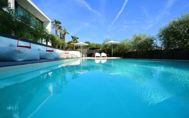 Extra Urbano - Lago di Garda - Adults Only
