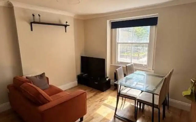 Charming Notting Hill Basement Flat With Garden