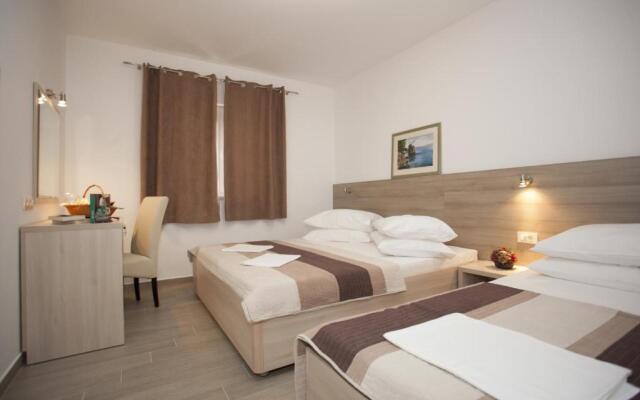 Apartments Bota