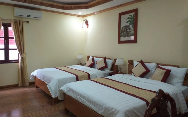 Xayana Home