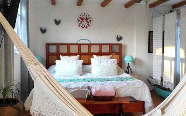 FolklorSuites