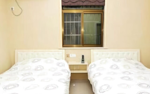 Huaning Hostel