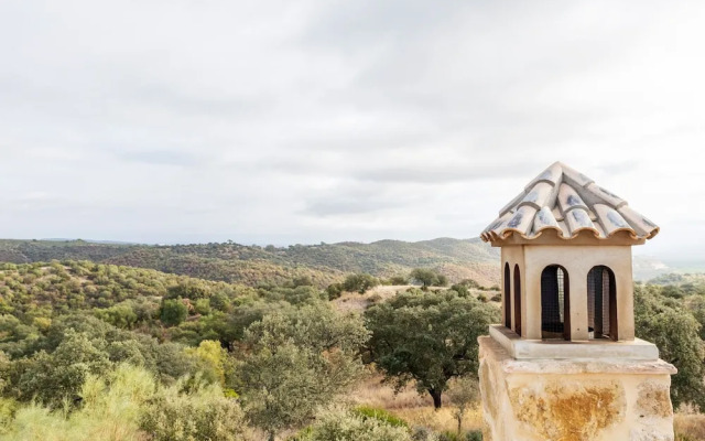 Quaint Holiday Home in Sevilla With Swimming Pool