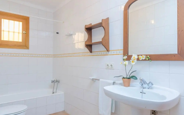 Es Palmer in Campos With 4 Bedrooms and 3 Bathrooms