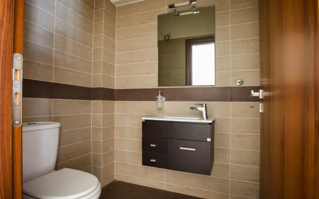Eucalyptus Apartments Condo Lotos