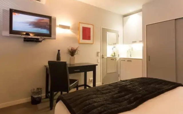 Luxury 1 Bedroom Studio