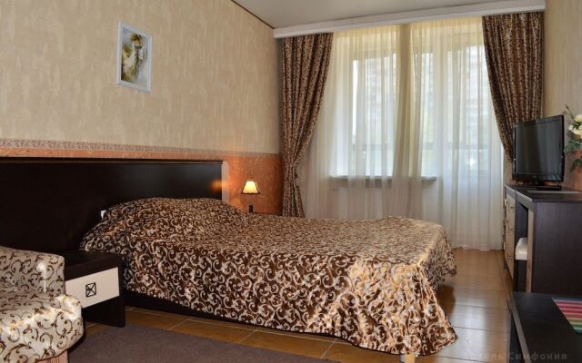 Симфоническая ул. ул. Композиторов, 12