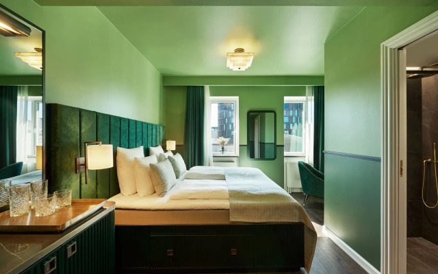 WIDE Hotel