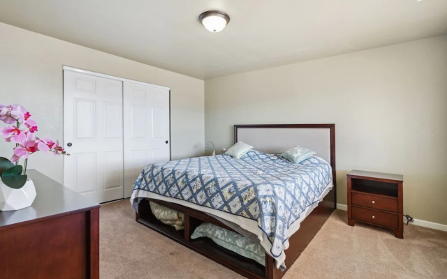 Elegant Escape 4 Bedroom Home by RedAwning