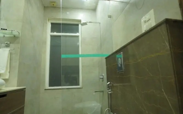 Lime Tree 3BHK Serviced Apartments DLF 5
