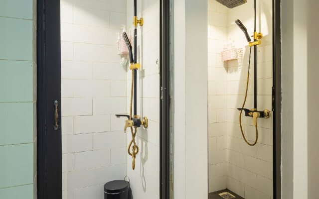 Backy Posh Hostel by Poshtel Vietnam