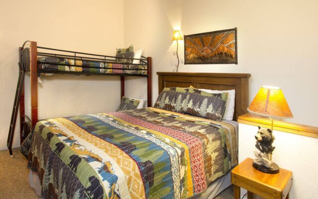 Chamonix - Year-round Fun w/ Shared Pool!