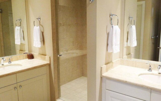 Pacifico L103 - 2bedroom Upscale Ground Floors Unit