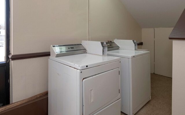 Red Roof Inn Warrenton