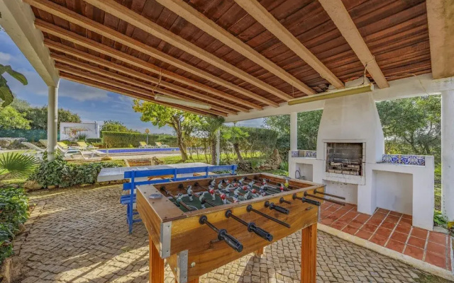 Muxima in Quelfes With 3 Bedrooms and 2 Bathrooms