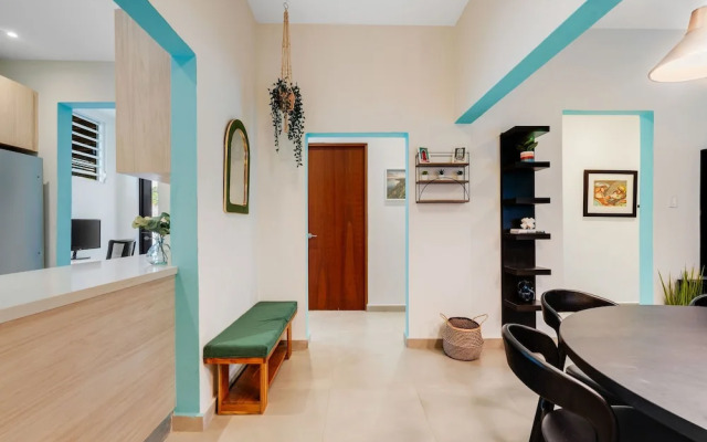 Stylish Apartment Includes Pool Parking in Condado