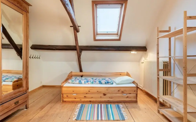 Holiday Home Het Zuidgoed With Garden