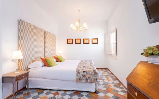 Traditional House With Private Terrace. Campamento