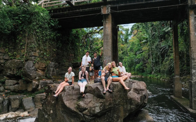 Howzit Hostels Hawaii