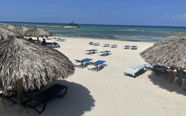 Nianna Luxurious Villa