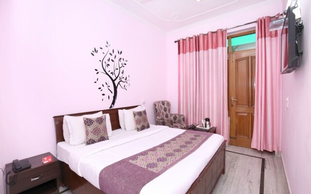 OYO 6463 Hotel Dove
