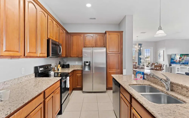 5037 Shoreway Loop #408