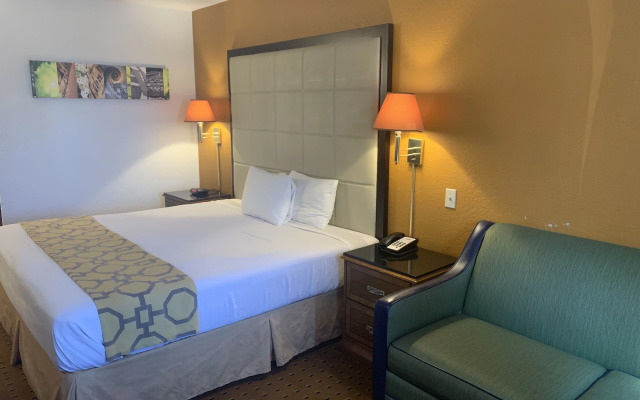 Brentwood Inn & Suites