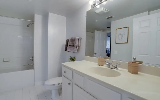 Fascinating Apt in Ballston With Gym