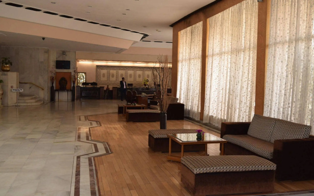 Hotel Samrat