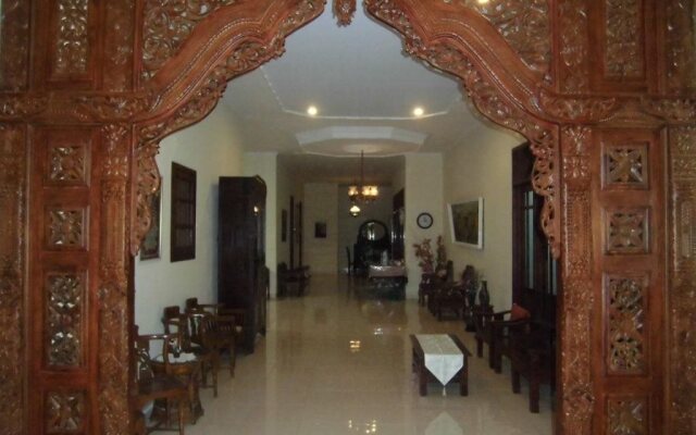 Griya Putri Dewi Family Guest House