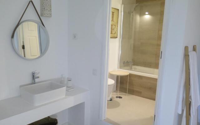 T4 Grand Townhouse Old Village