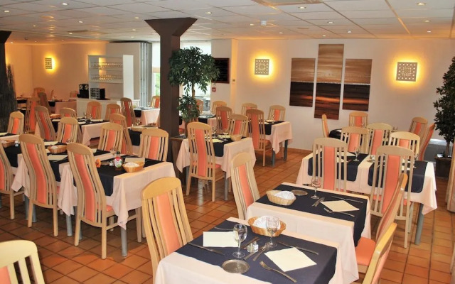 Hôtel Restaurant Relais des Champs