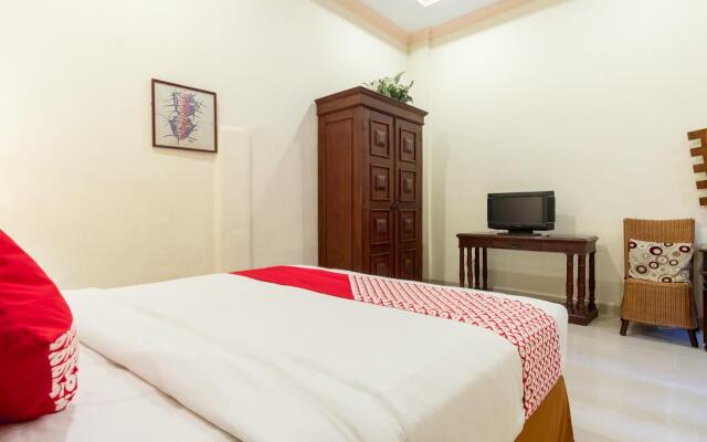OYO 994 Huber Apartment