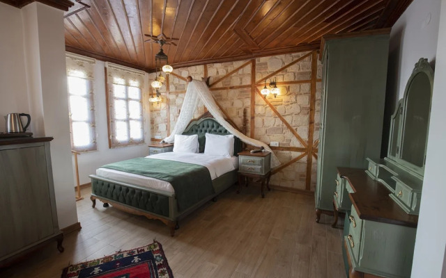 White Garden Hotel