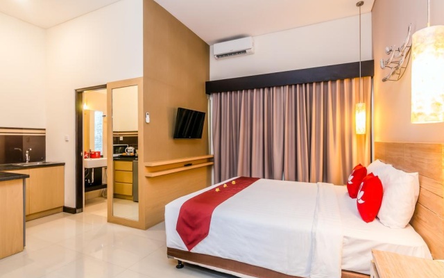 ZEN Premium Seminyak Eka Laweya – Guest Rooms – Kuta