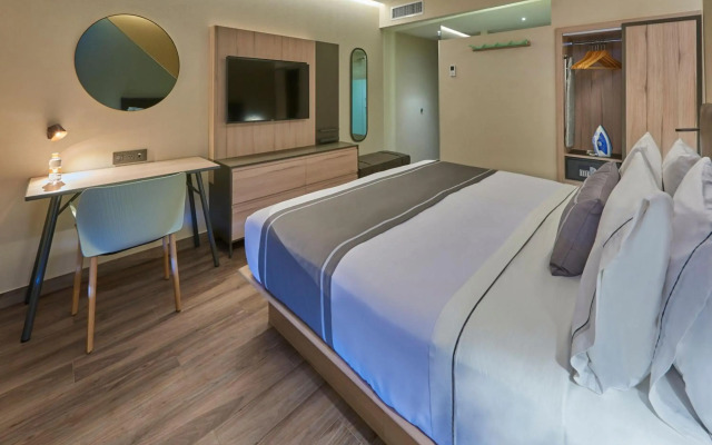 City Express Plus by Marriott Mazatlán